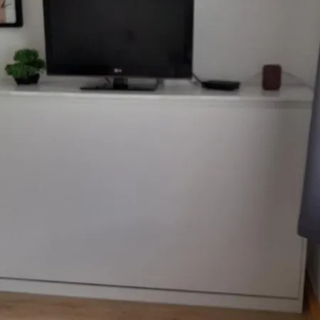 Christel Hirschhorn-neckar * Hirschhorn