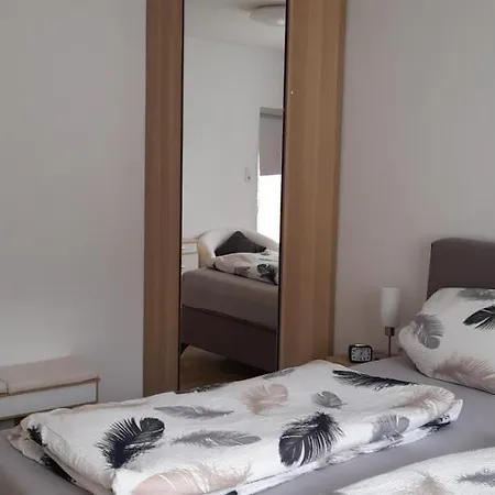 Christel Hirschhorn-neckar Hirschhorn