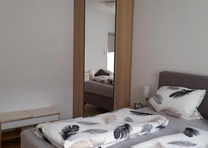 Christel Hirschhorn-neckar Hirschhorn